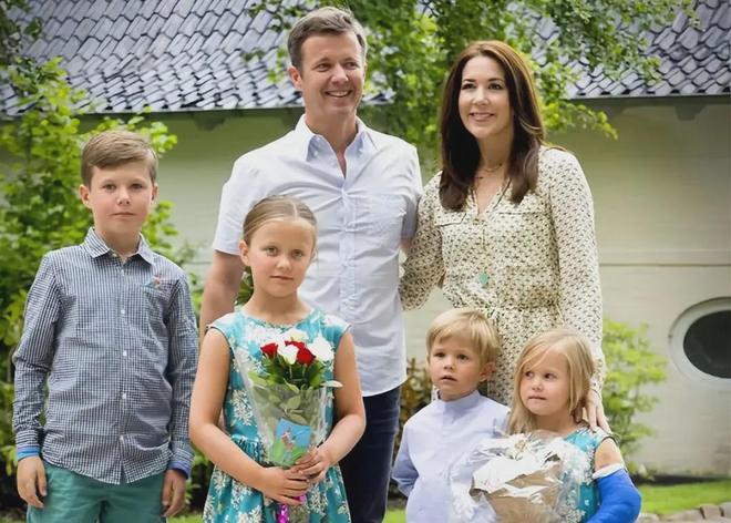 情人节特辑| 丹麦王室:童话王国里的童话爱情!(图16)