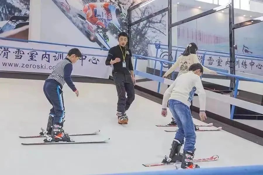 新华视点｜冰雪“冷资源”带动全域“热经济”：从“文旅链”到“IP热”(图1)