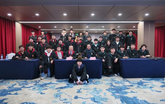 九游体育：冰上竞技跨年狂欢！——“犀旺杯”第6届全国大学生冰球联赛（总决赛）跨年嘉年华活动圆满举行(图4)